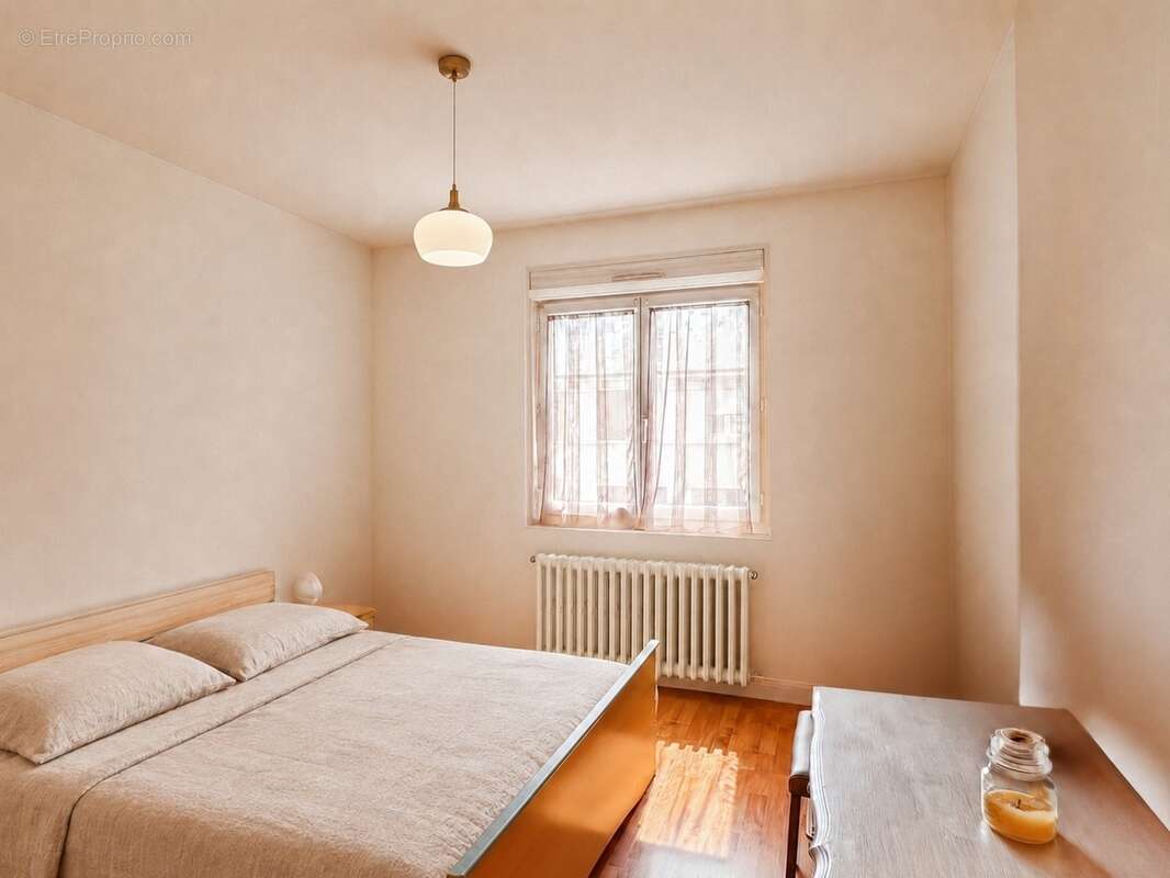 Angers – Maison familiale de 170 m², cinq chambres, Garage et grand jardin sans vis-à-vis - photo 11