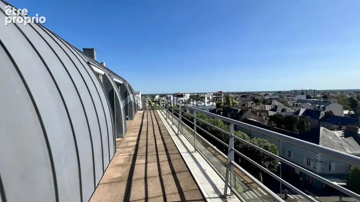 Rooftop - Résidence de standing - plein centere - 119 m² - La Roche-sur-Yon- Double balcon + garage + cave - photo 4