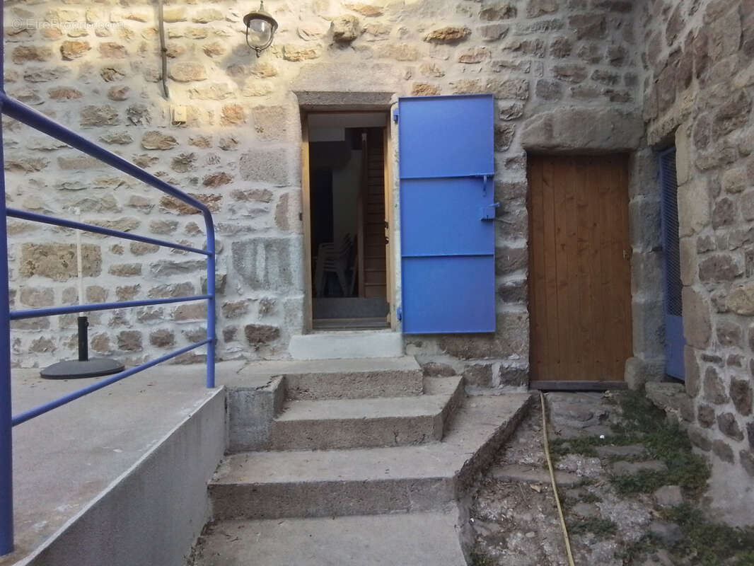 Maison à ANTRAIGUES-SUR-VOLANE