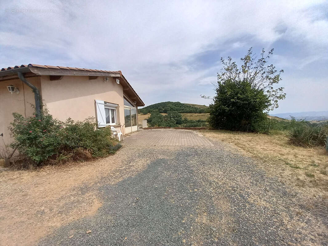 Maison de plain-pied , 103 m² , vue exceptionnelle. Terrain 2 800 m² - photo 11