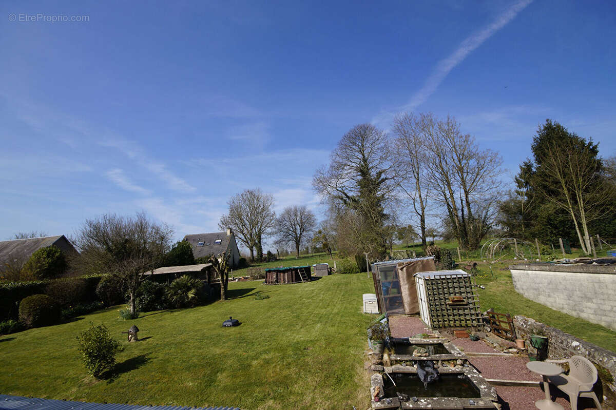 Maison à NOTRE-DAME-DE-CENILLY