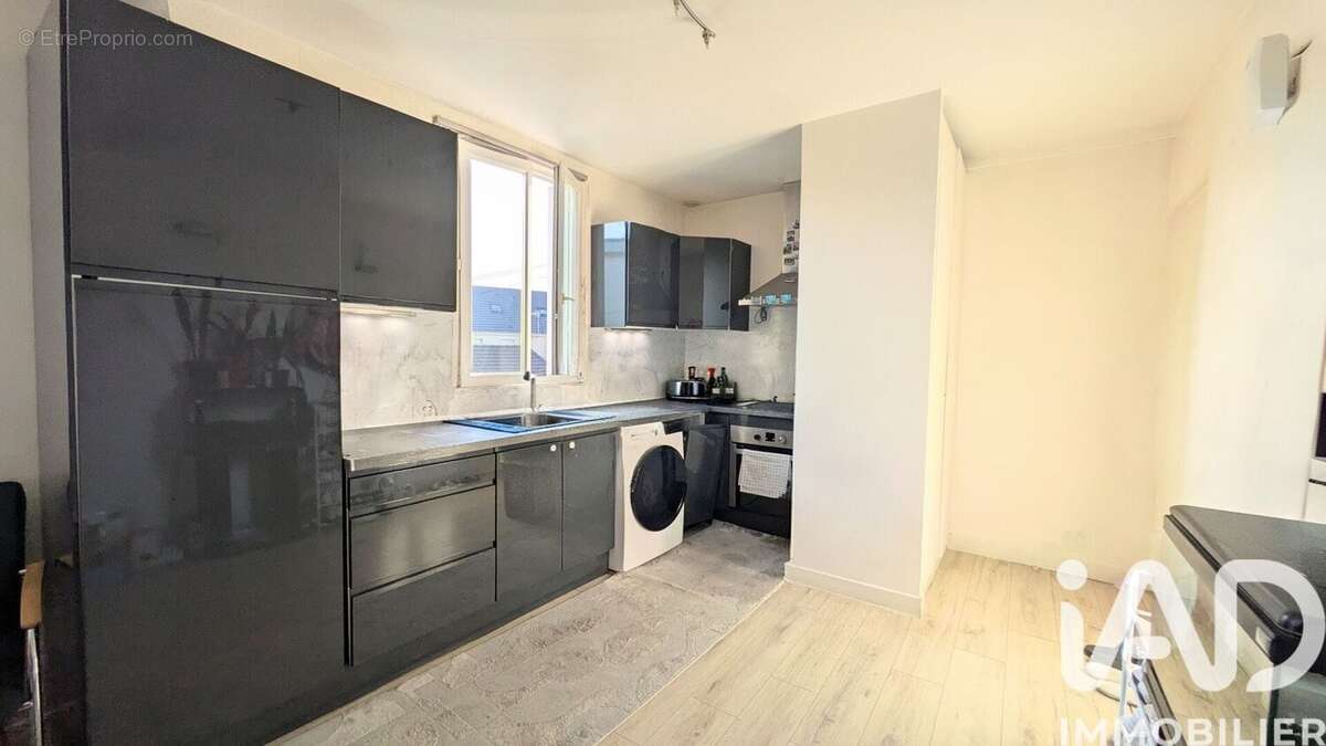 Photo 2 - Appartement à SAINT-DENIS