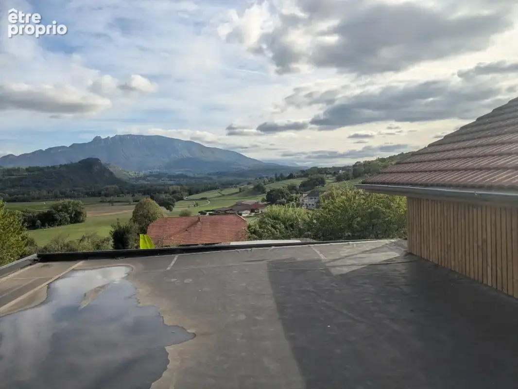 Maison familiale avec piscine et vue d’exception - photo 15