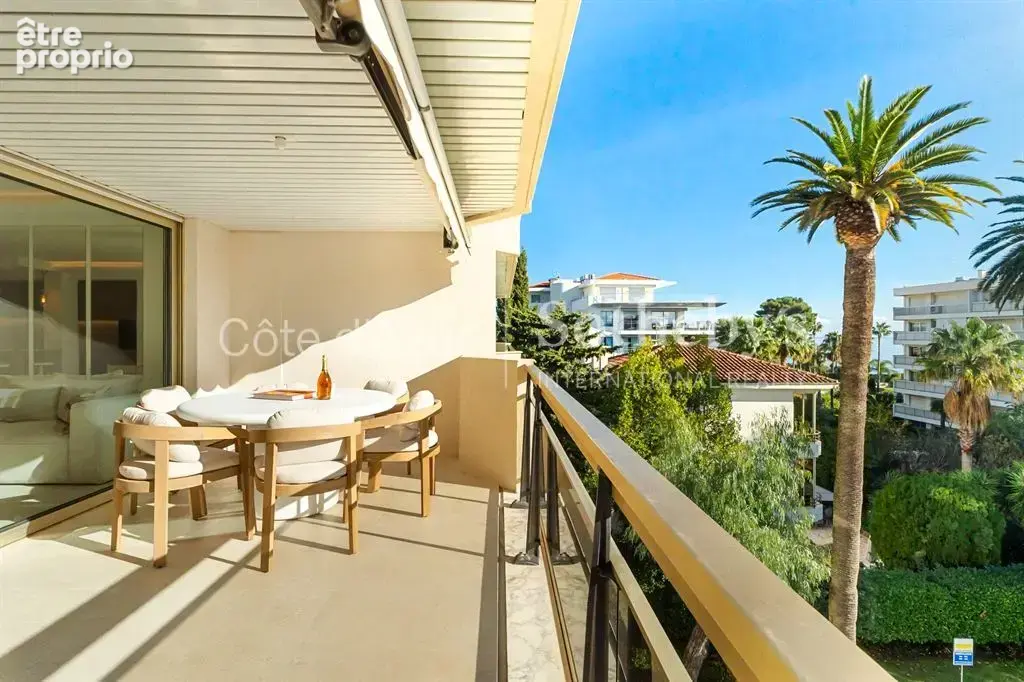 Cannes Palm Beach appartement 4 pièces de 101 m² rénové avec terrasse et vue mer - photo 8