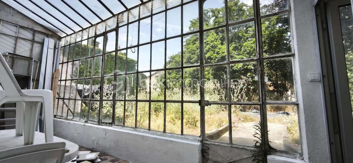 Maison t5 d’une superficie de 132 m2- terrain 323 m2- piscinable- 4 chambres- garage-faible taxe foncière - photo 6