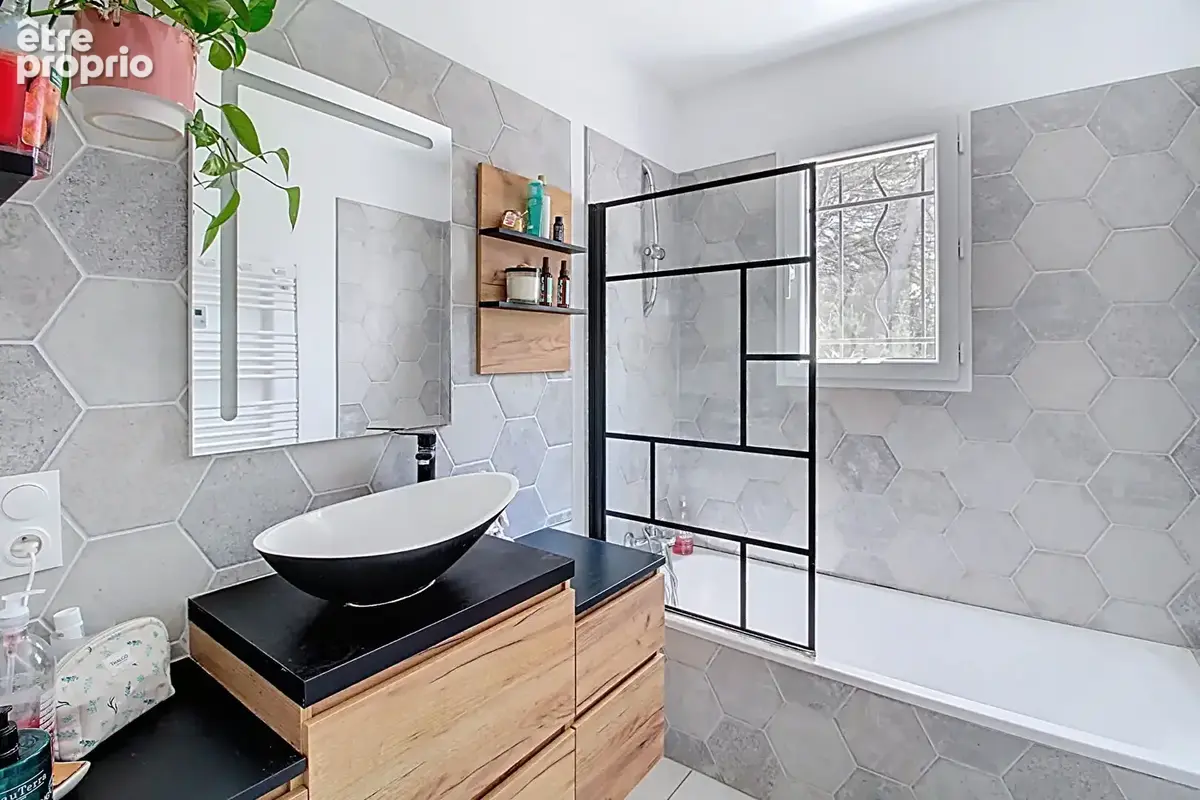 A VENDRE EN EXCLUSIVITÉ ! FIGANIÈRES Maison de plain-pied 126 m² 3 chambres Piscine et terrain de 2074 m² - photo 19