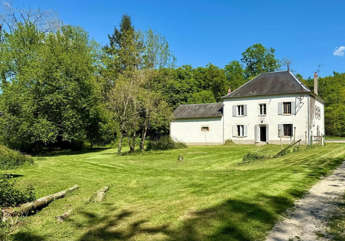 Maison à MERY-ES-BOIS
