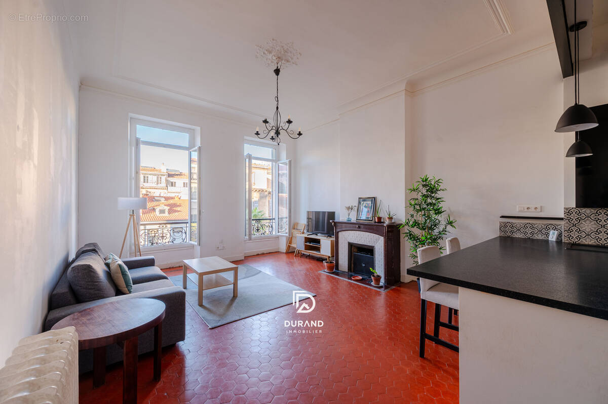Appartement à MARSEILLE-6E