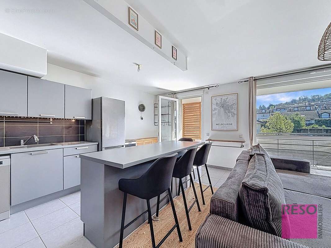 Appartement à VETRAZ-MONTHOUX