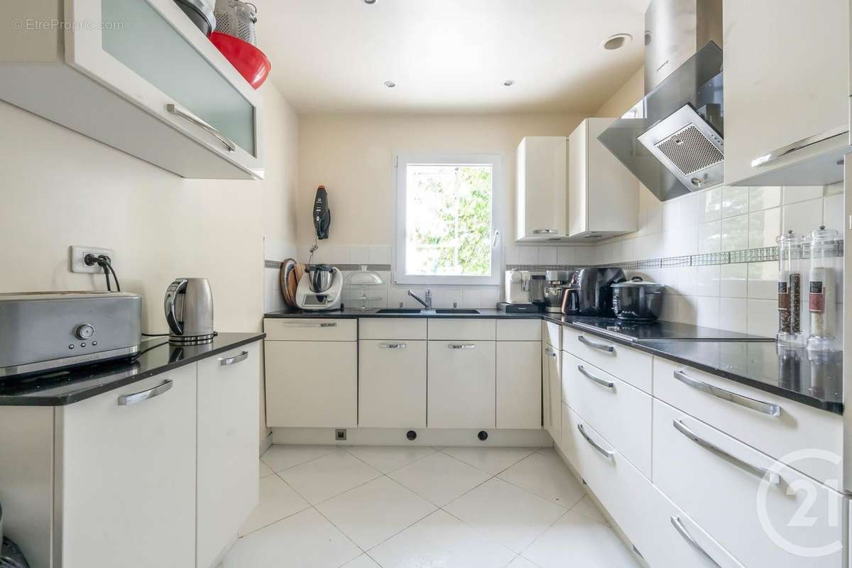 Maison à THORIGNY-SUR-MARNE