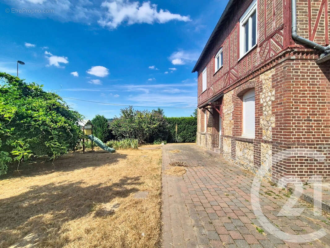 Maison 130 m² à Pont-Audemer  - photo 2