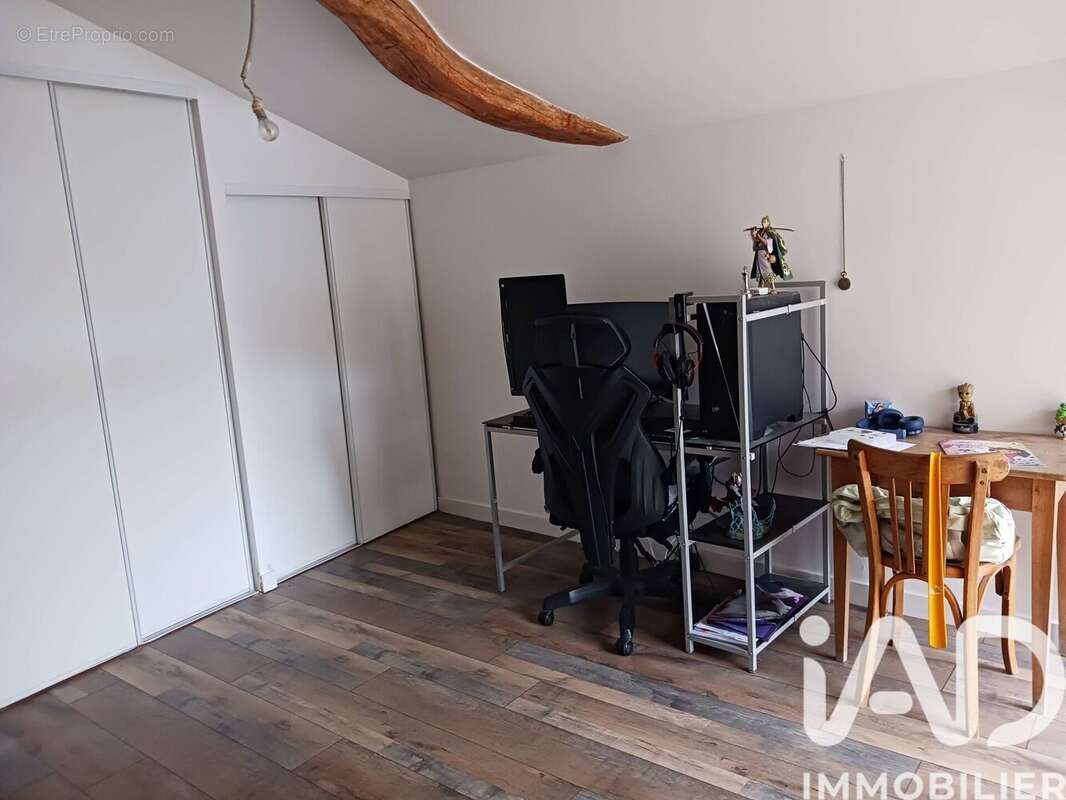 Maison 214 m² à Jousse  - photo 8