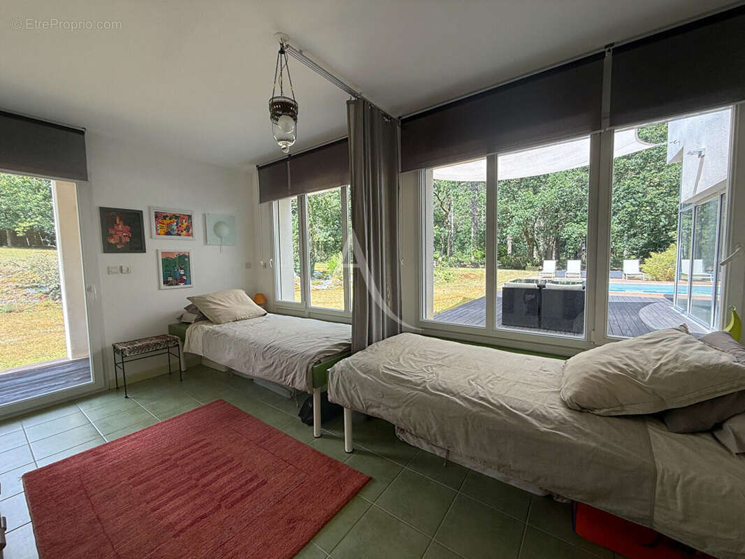 Maison architecte avec piscine et garage - photo 7