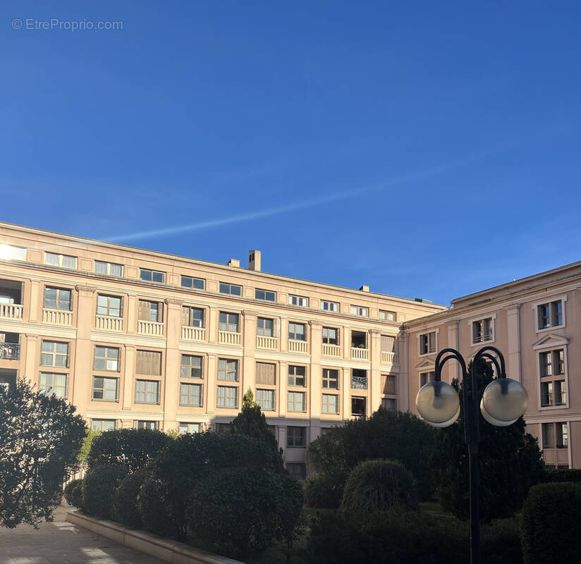 Commerce à AIX-EN-PROVENCE