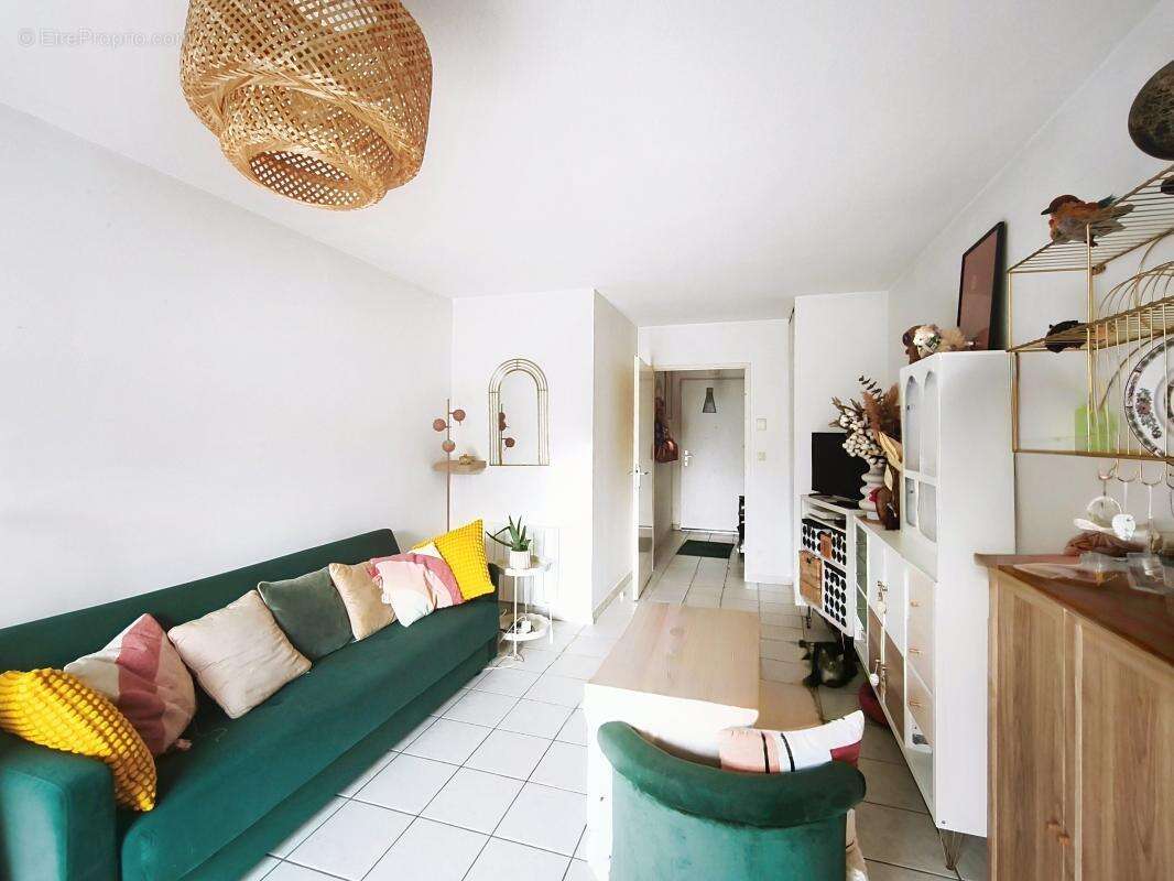 Appartement 2 pièces au calme, balcon et stationnement - photo 3