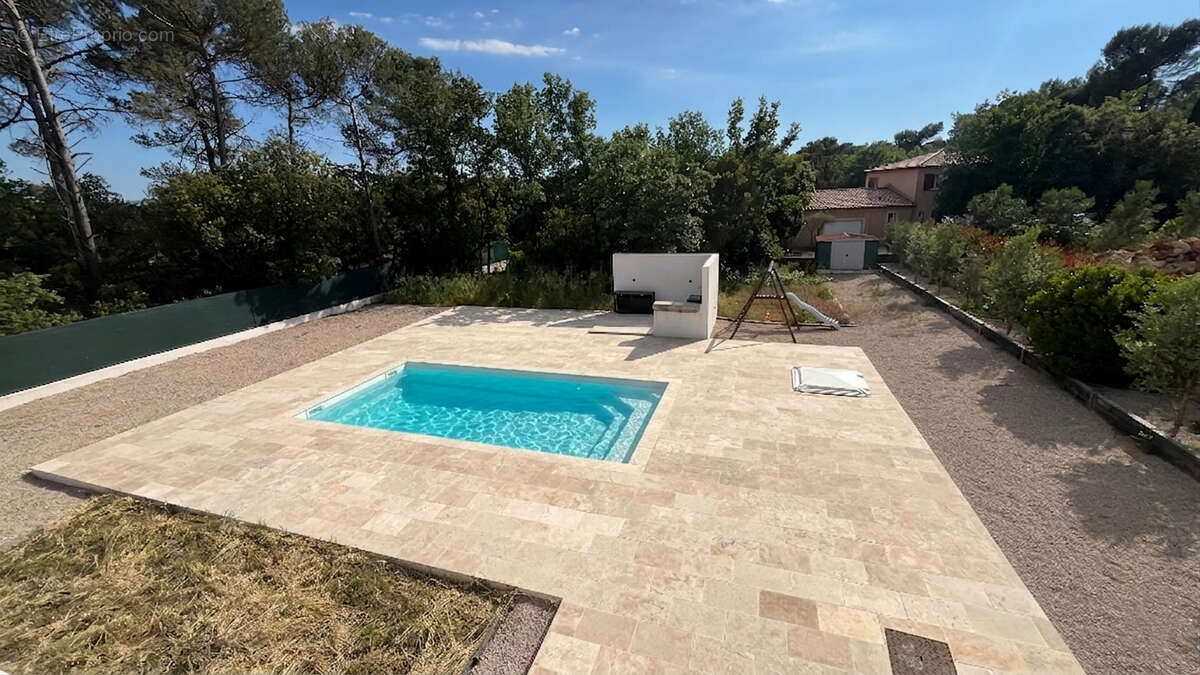Maison à SAINT-MAXIMIN-LA-SAINTE-BAUME