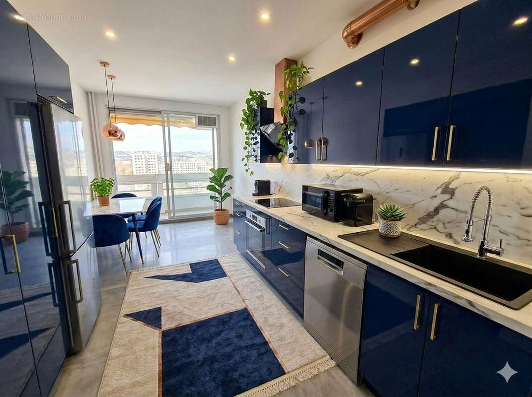 Appartement à LYON-8E