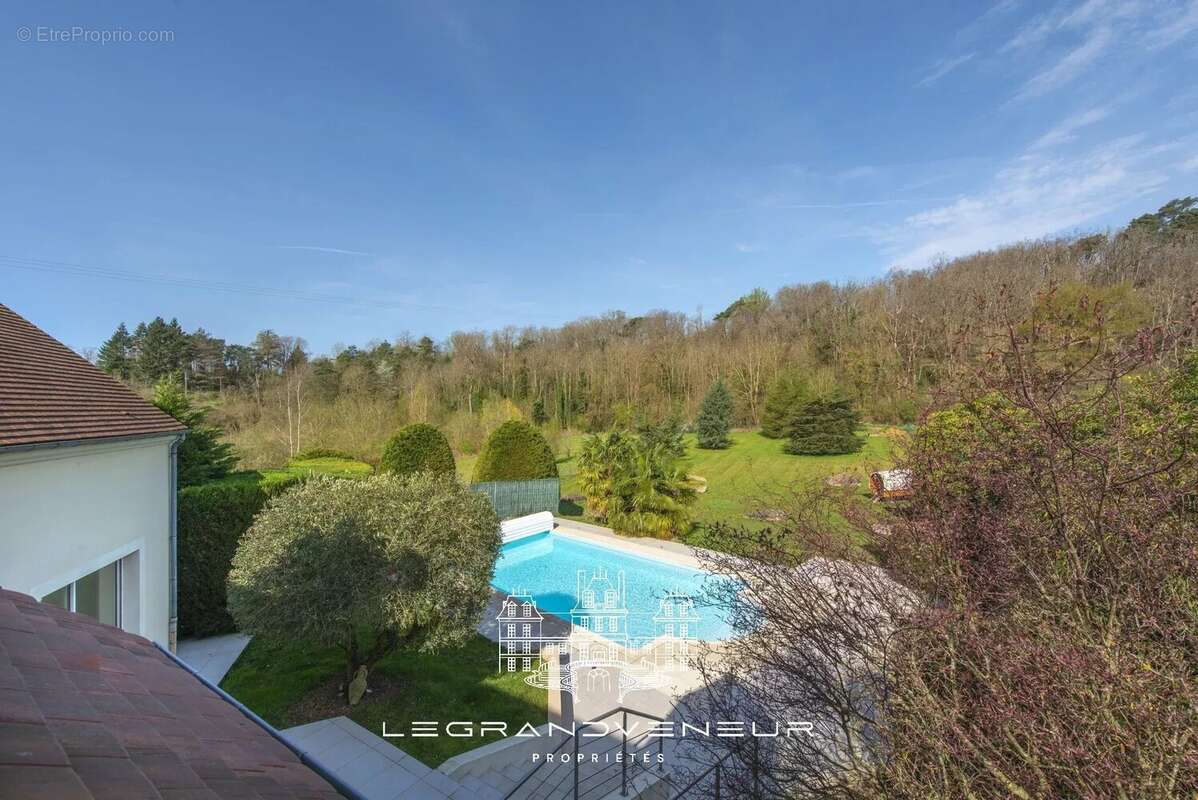 Maison à FONTAINEBLEAU