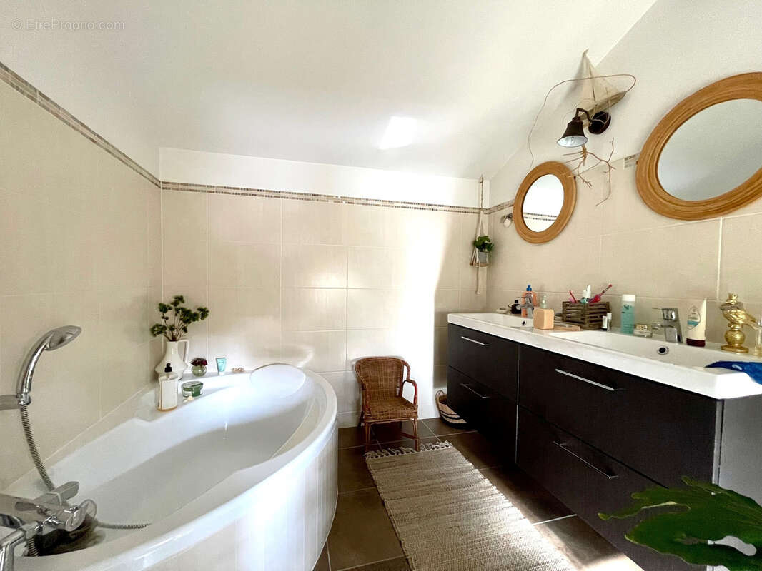 Maison à SAINT-PIERRE-D&#039;AURILLAC