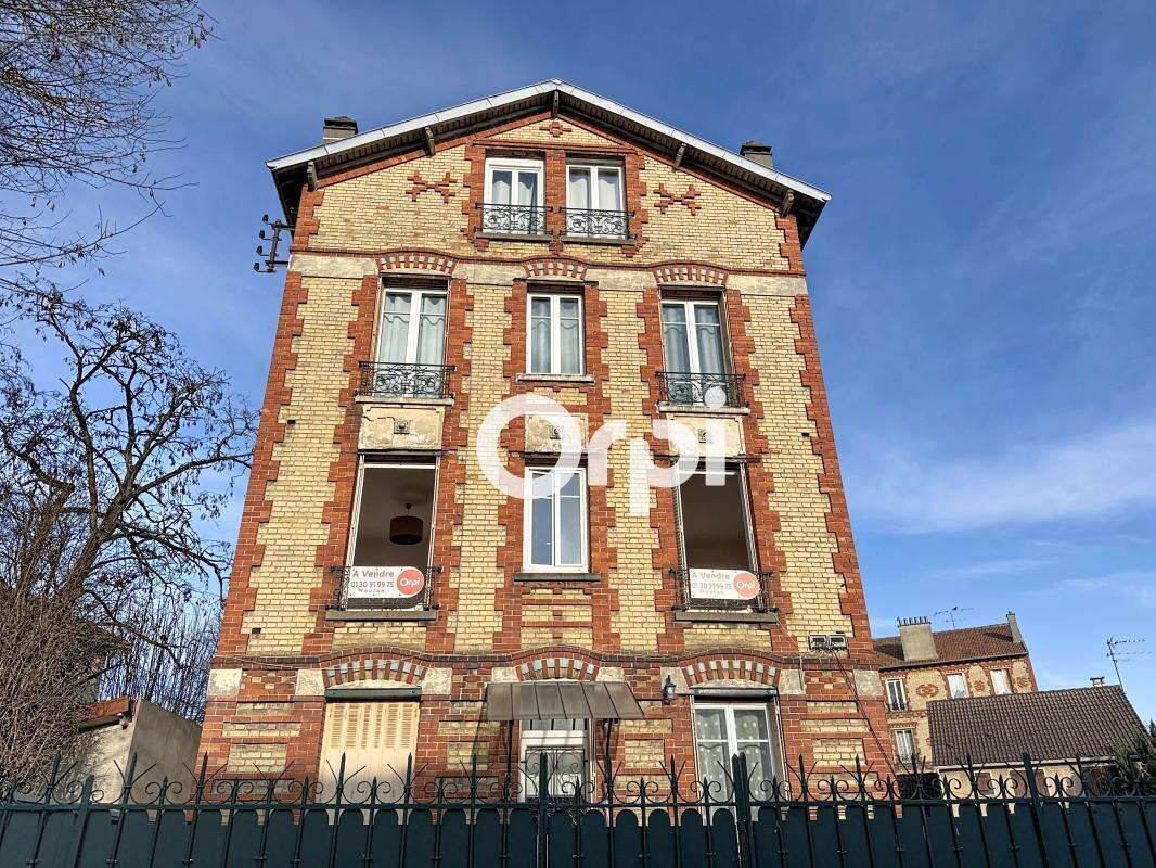 Appartement à HOUILLES
