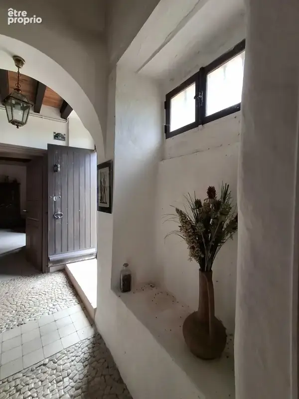 Maison 8 pièces 250 m² à vendre à Montbron (16220) - photo 8