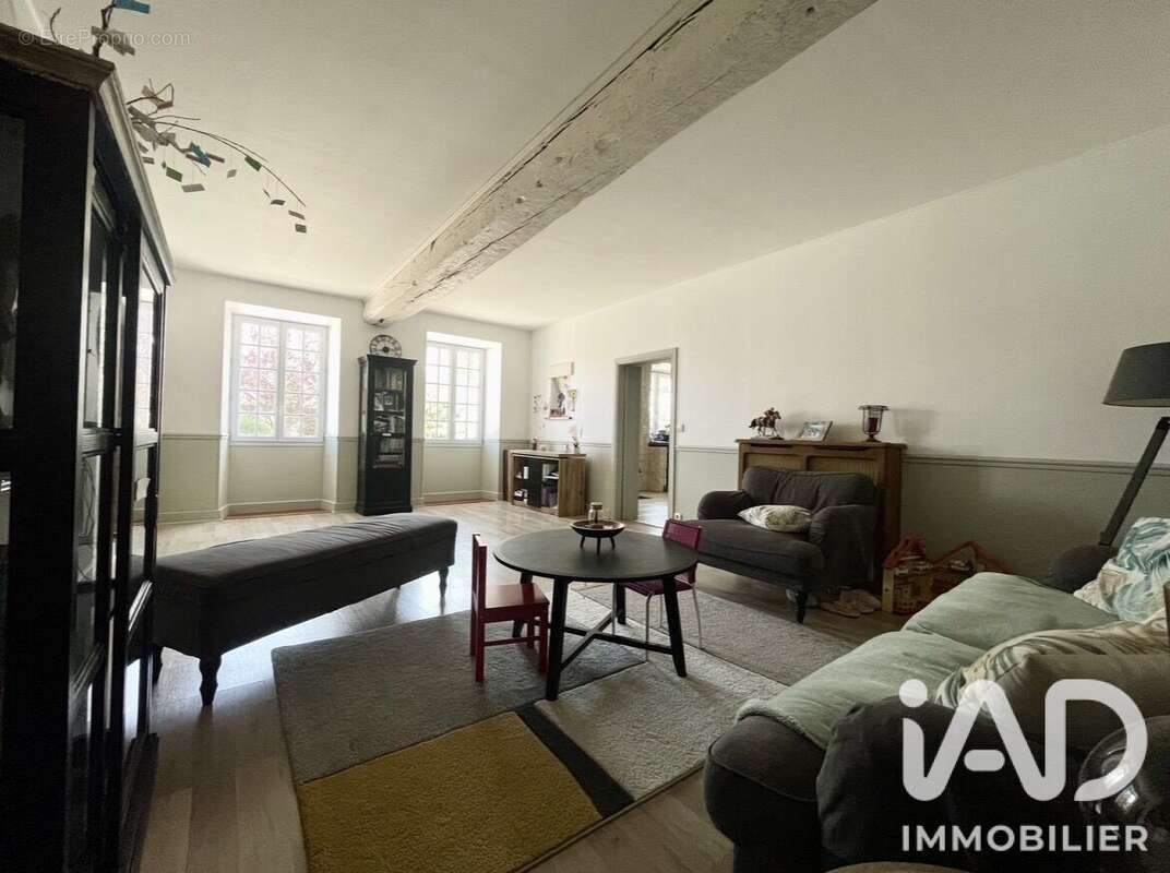 Maison 257 m² à Le Thoult-Trosnay  - photo 9