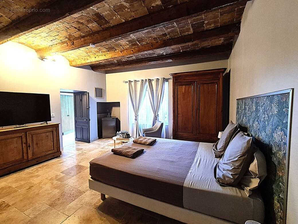 Maison à ROCHEFORT-EN-VALDAINE