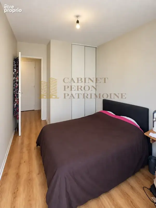 VILLEURBANNE   GRATTE CIEL   Appartement T3 de 67 m2 avec balcon filant et garage - photo 9