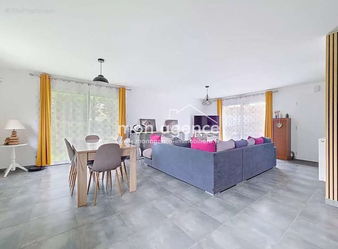 Maison à FORGES-LES-EAUX