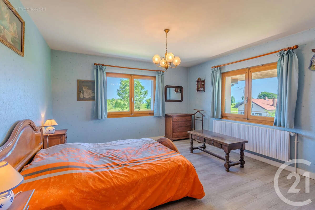 Maison 203 m² à Saint-Paul-En-Chablais  - photo 7