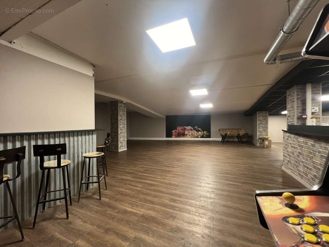 Commerce à SAINT-GILLES-CROIX-DE-VIE