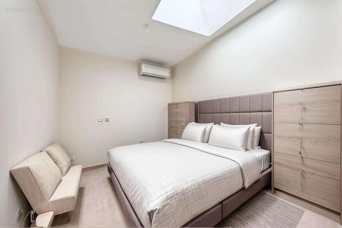 Maison à CHAMPAGNE-LES-MARAIS