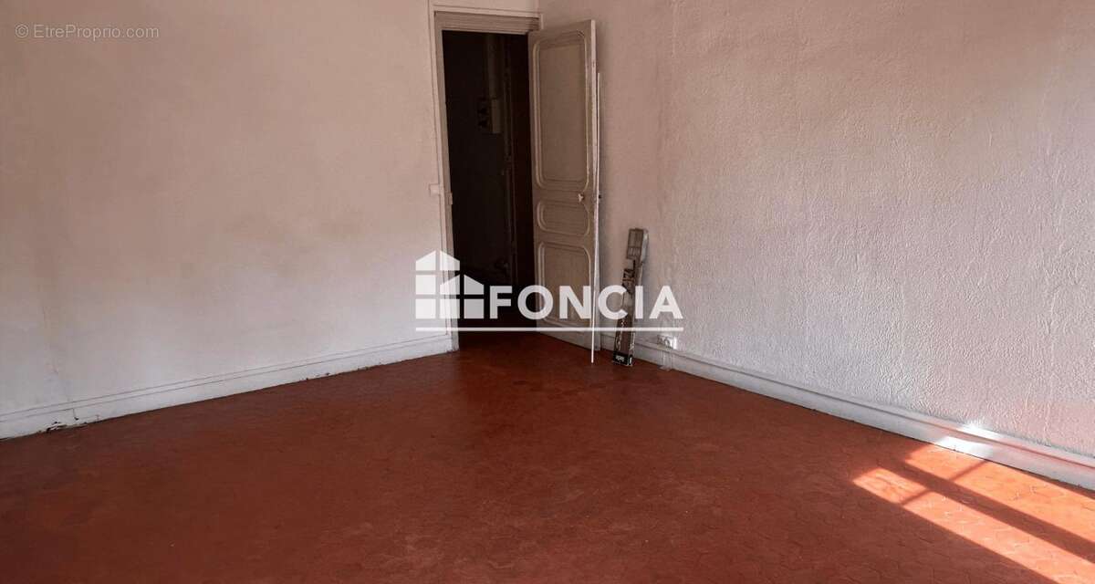 Appartement à MARSEILLE-2E