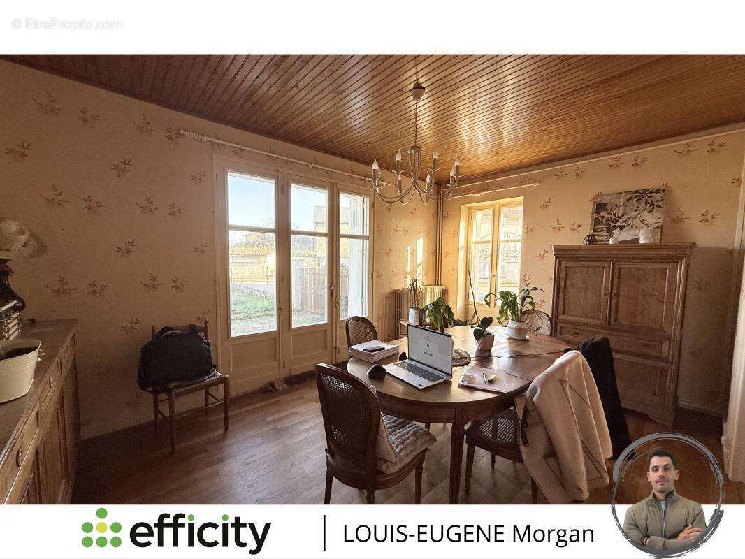 Maison à JAUNAY-CLAN