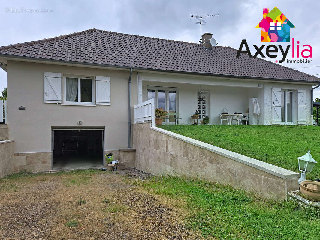 Maison à SAINT-ANDRE-D'APCHON