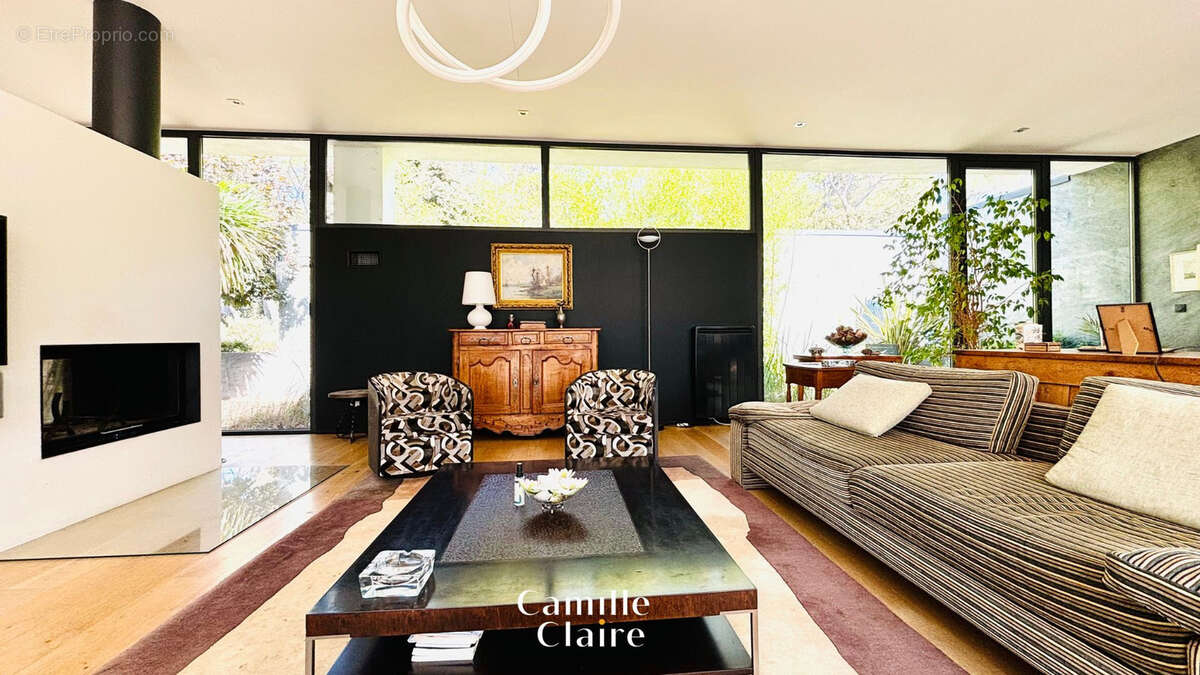 Maison à SAINT-MARC-JAUMEGARDE