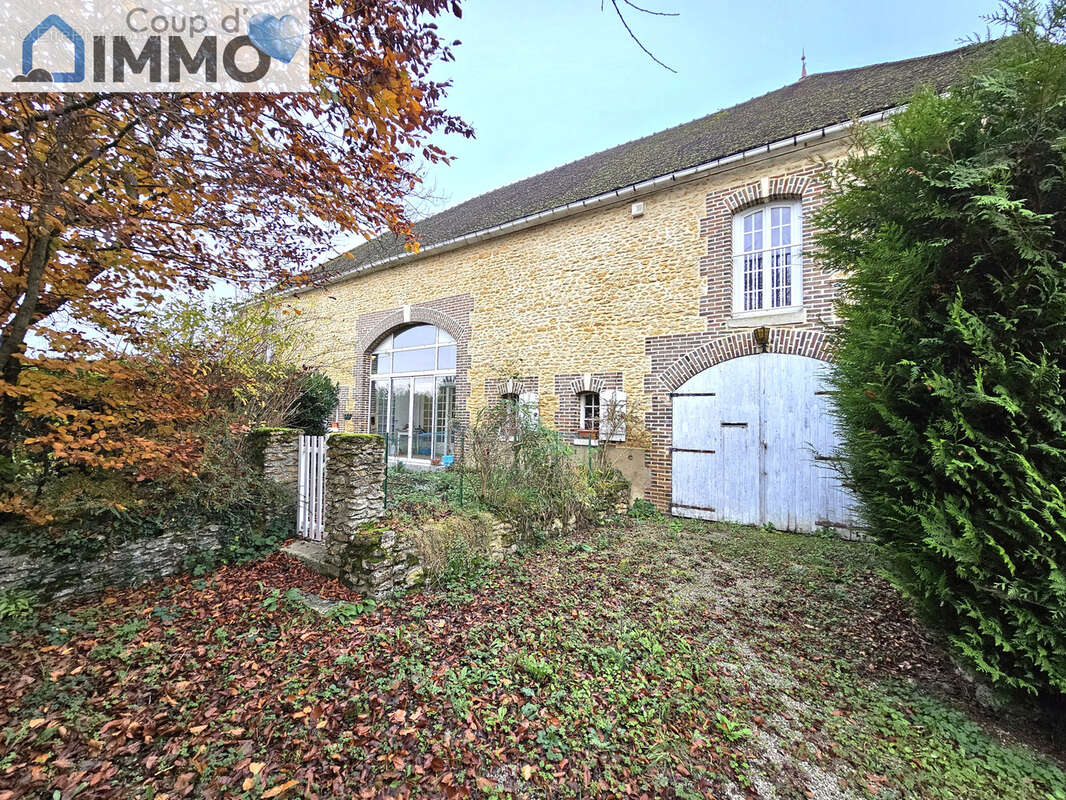 Maison à CHESSY-LES-PRES