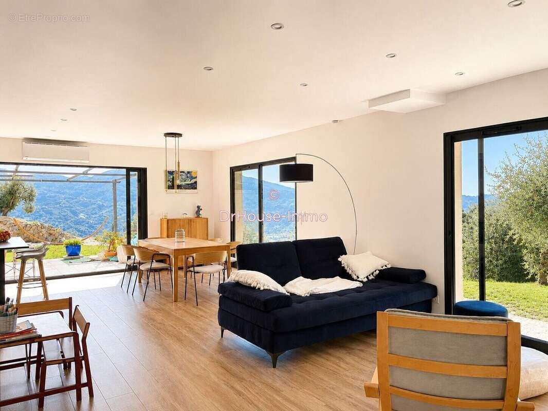 Maison 109 m² à Carros  - photo 5