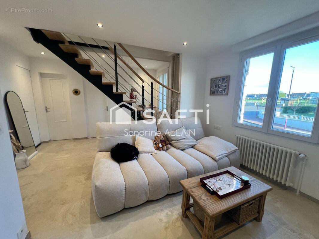 Photo 1 - Maison à LA MOTTE