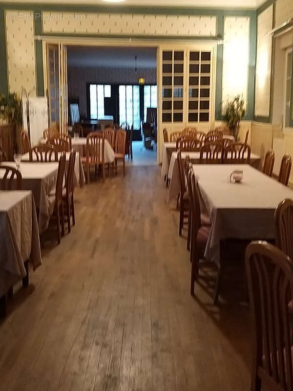 Commerce à SAINT-GAULTIER