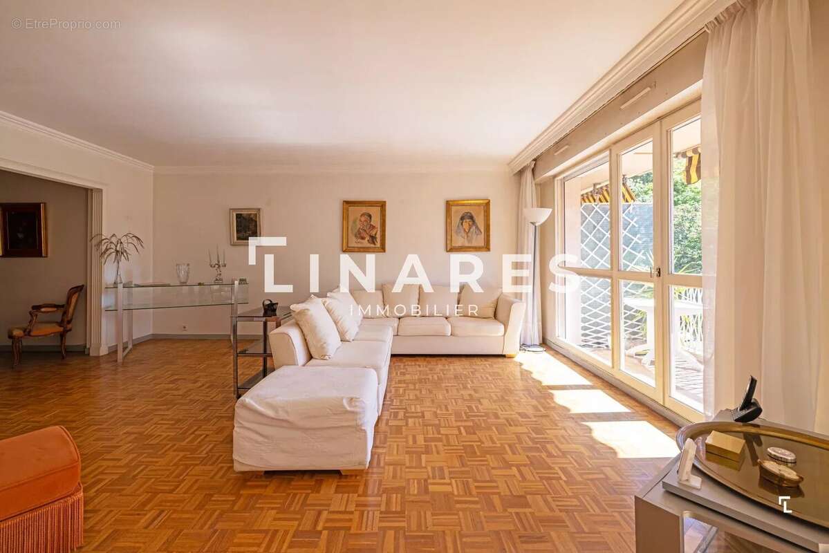 Appartement à MARSEILLE-9E