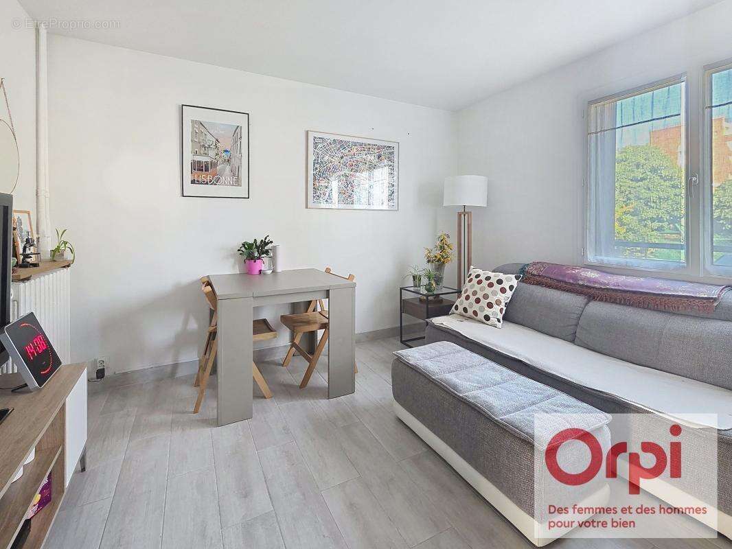 Appartement à ISSY-LES-MOULINEAUX