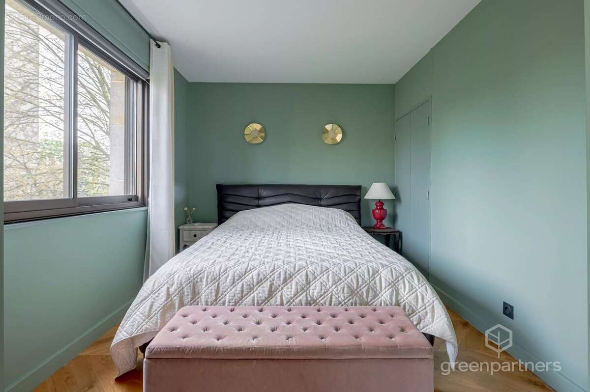 Appartement à NEUILLY-SUR-SEINE