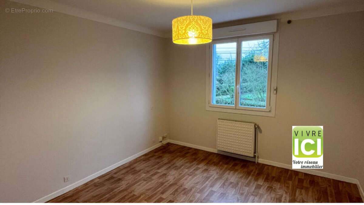 Maison à LA CHAPELLE-BASSE-MER