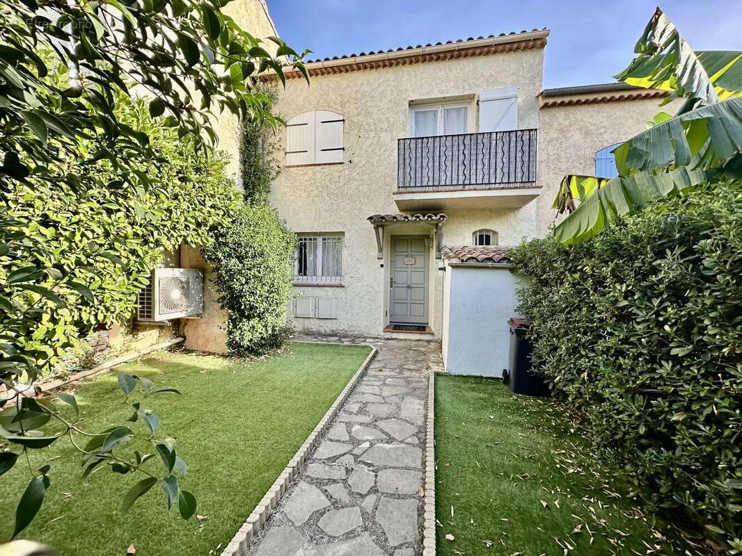 Maison à VILLENEUVE-LOUBET