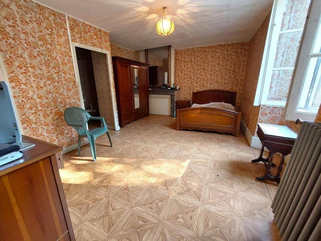 ch1 - Maison à AURIGNAC