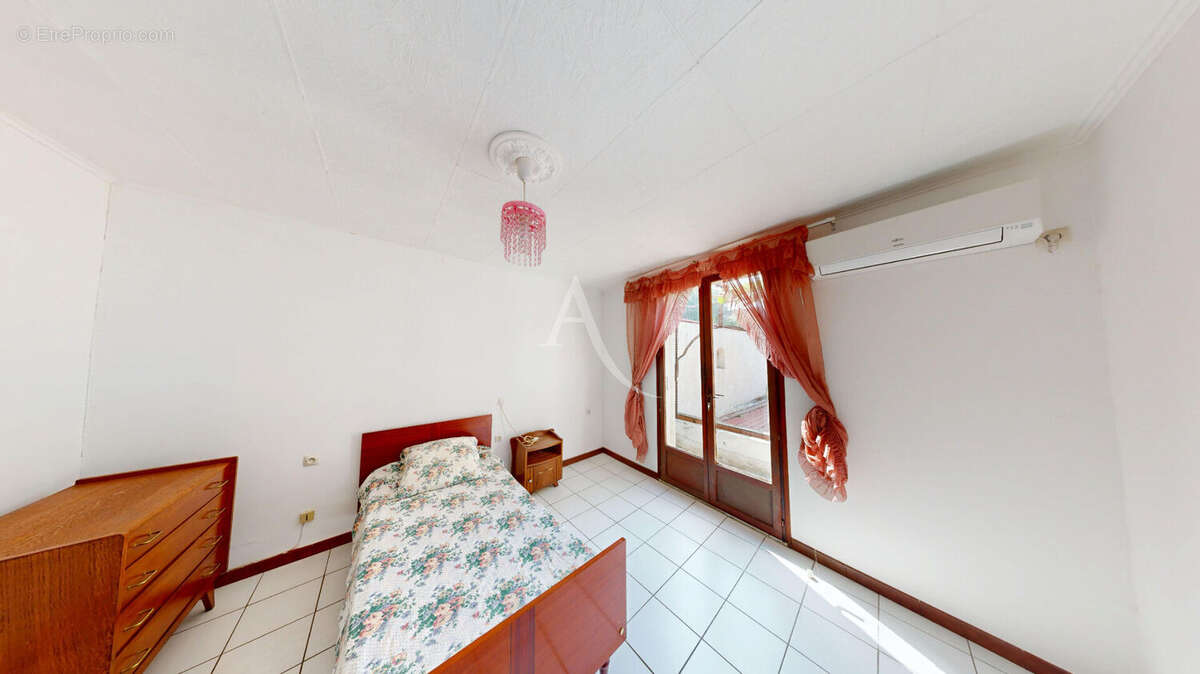 Maison d'habitation en centre ville - photo 8
