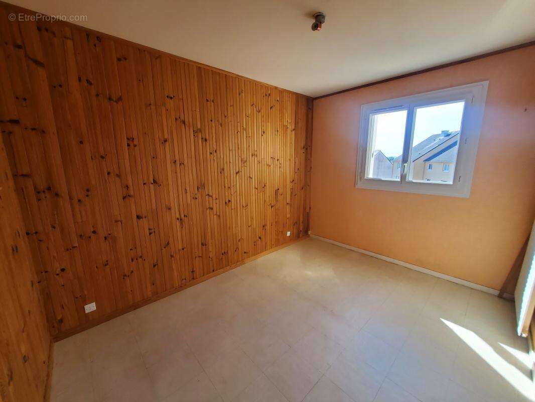 Beau T4 avec parking, cave et balcon - photo 14