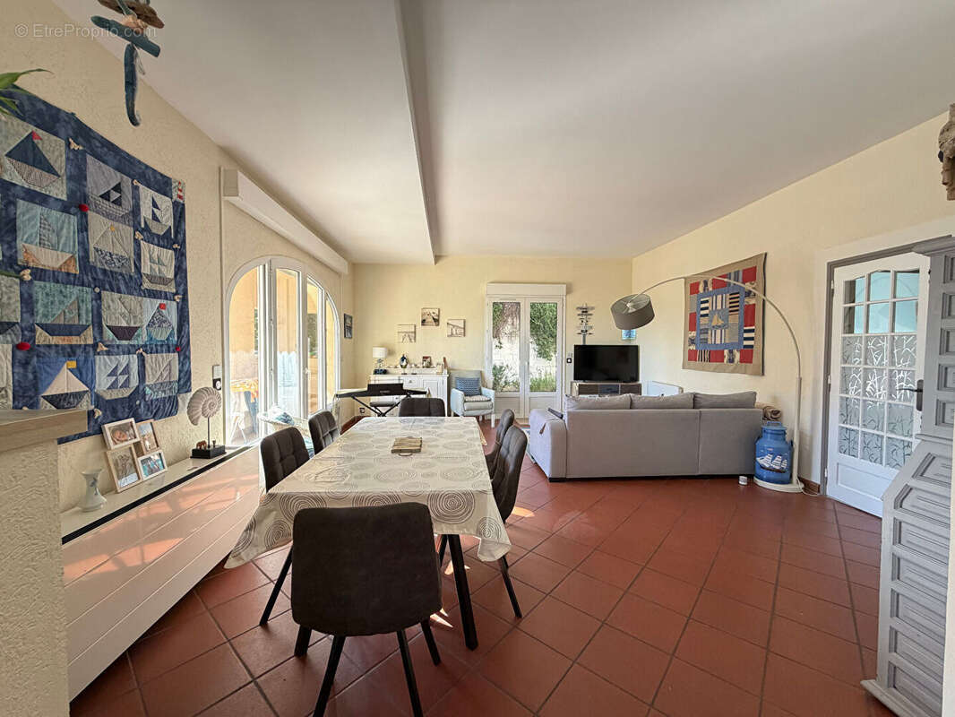 Appartement à BOUZIGUES