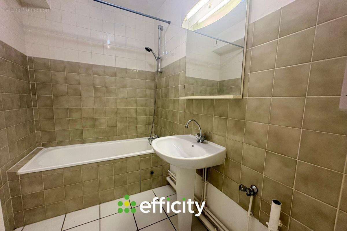 Appartement à SAINT-PIERRE-DE-CHANDIEU